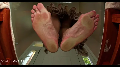 ASGF Studios - Smd Unaware Of The Micros Under Her Feet!
