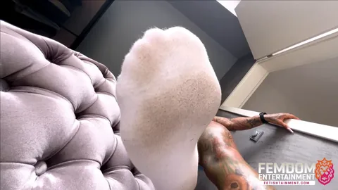 FEMDOMSQUAD Video Store - I ll Crush Under My Stinky Gym Socks!
